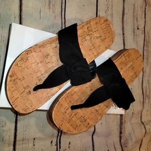 Nine West black w corkscrew bottoms